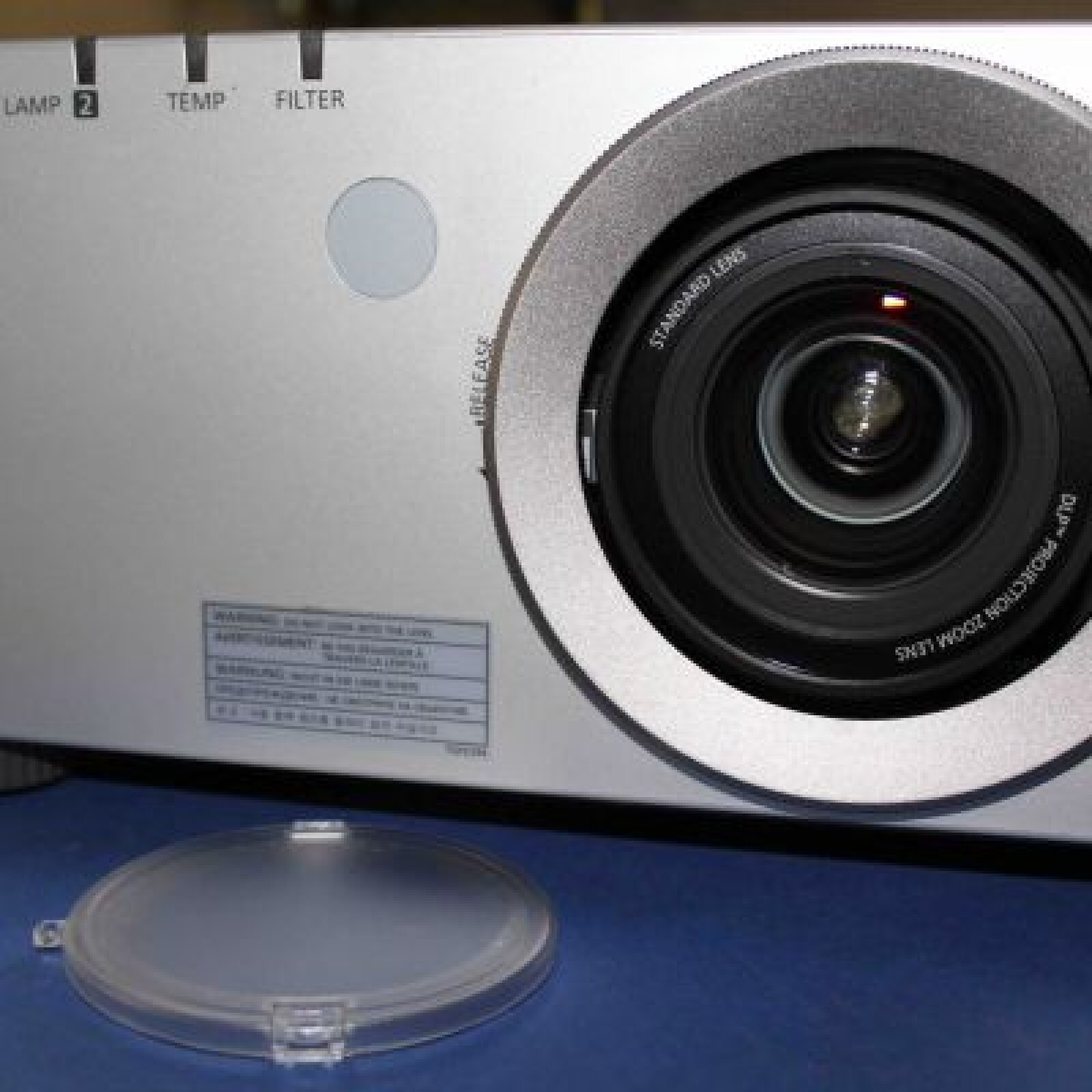 Panasonic PT-DZ680 - Photo 2 sur 5
