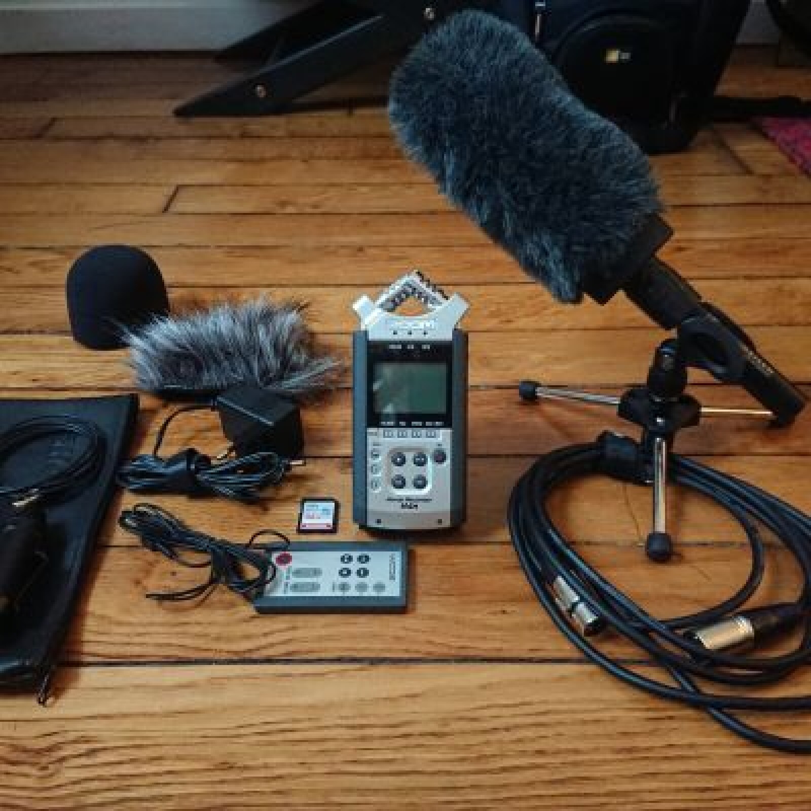 KIT SON INTERVIEW ZOOM H4N + SENNHEISER + SHURE - Photo 1 sur 2
