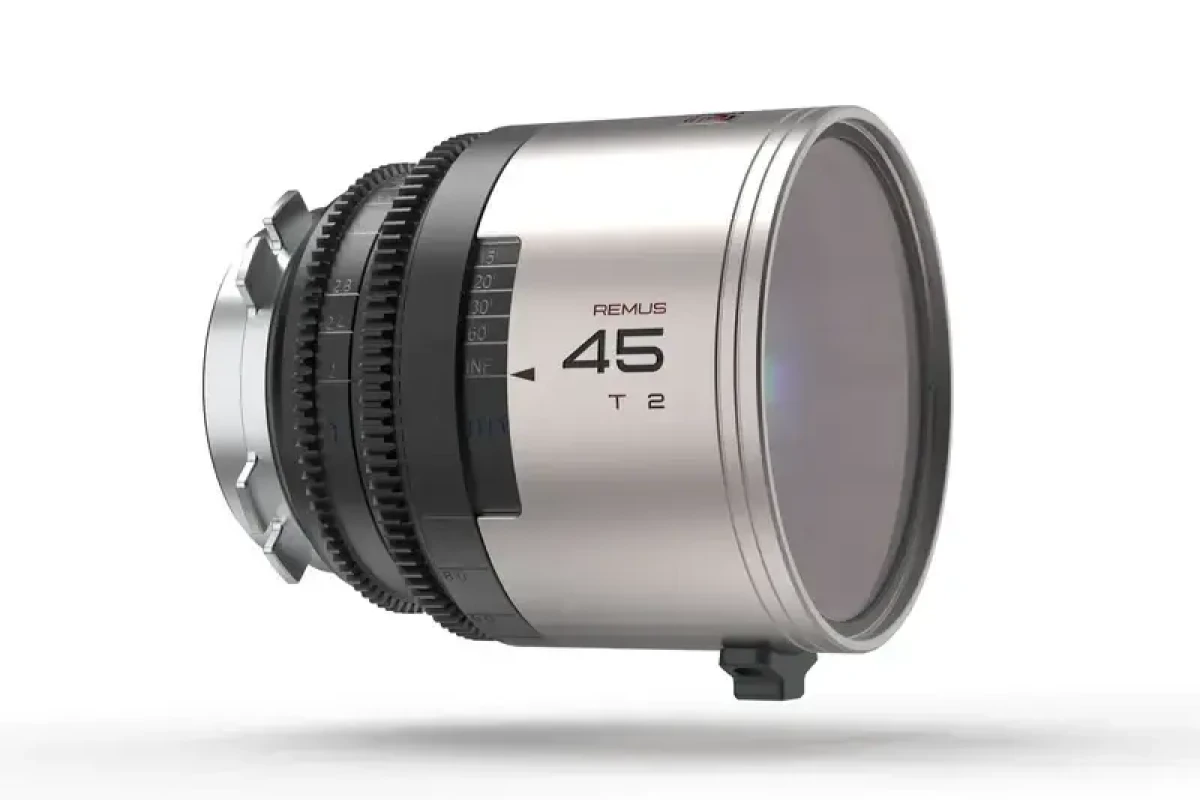 Location Blazar Remus 45mm T2.0 1.5X Full Frame Anamorphic Lens - Lightyshare