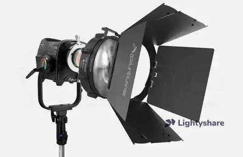 Location Aputure STORM 1000C – kit Fresnel