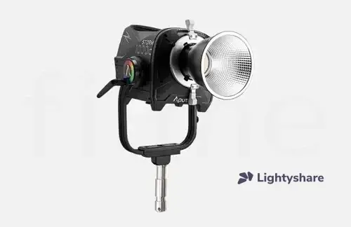 Location Aputure STORM 1000C - Lightyshare