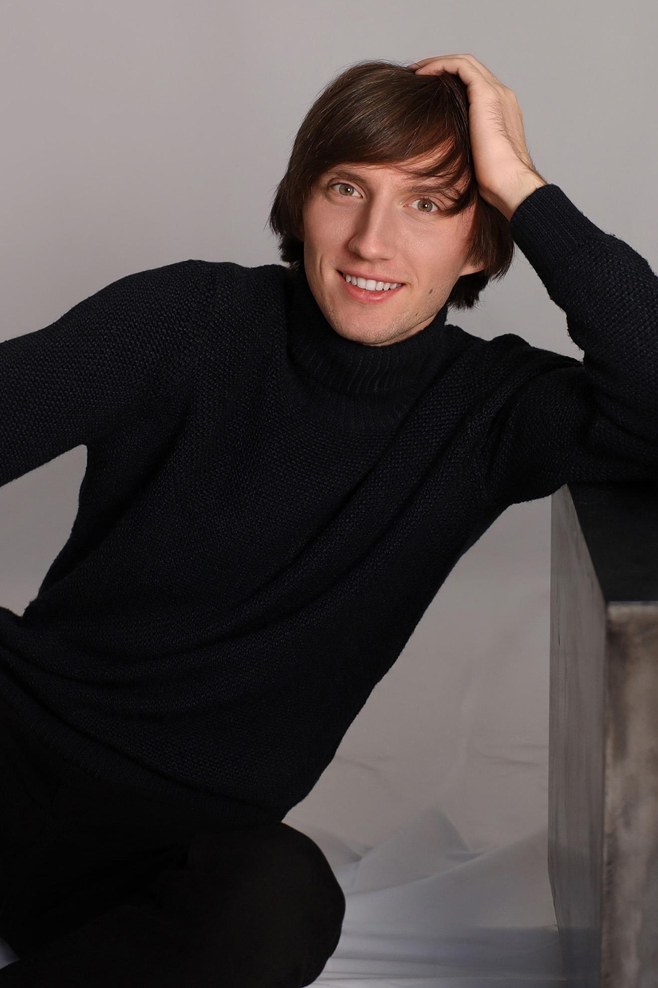Yan H.