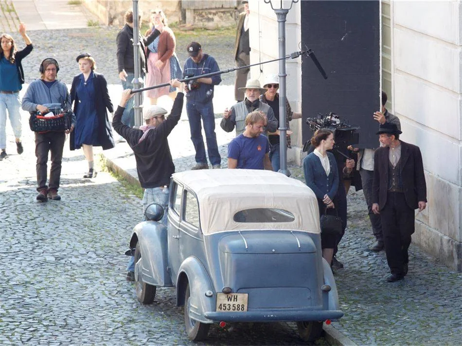 Terrence Malick et Ulrich Matthes sur le tournage - ©One Big Soul