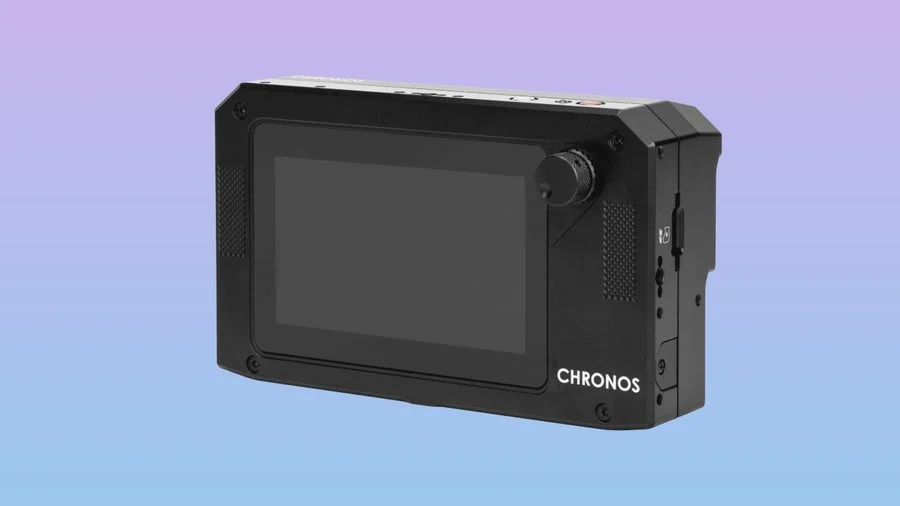 Écran tactile arrière et connecteurs de la Chronos Q12